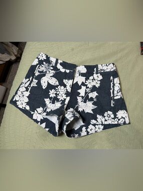 L'AGENCE Navy and White Floral Short Size 2